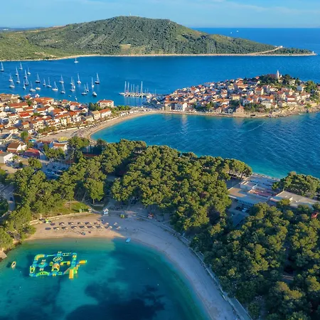 Franc 1 Apartament *