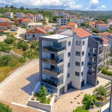 Franc 1 Apartament *